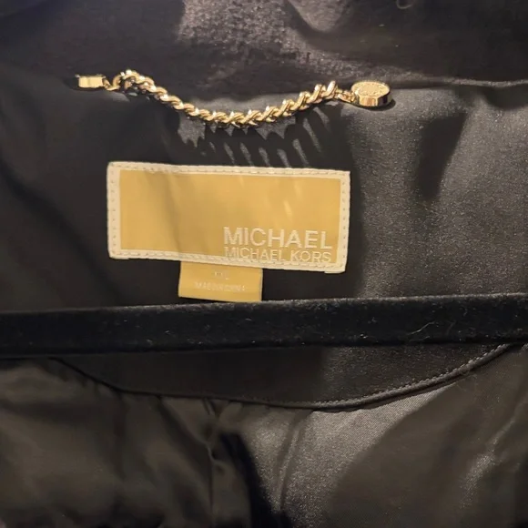 Michael Kors Black Trench Coat with Belt - Picture 2 of 11